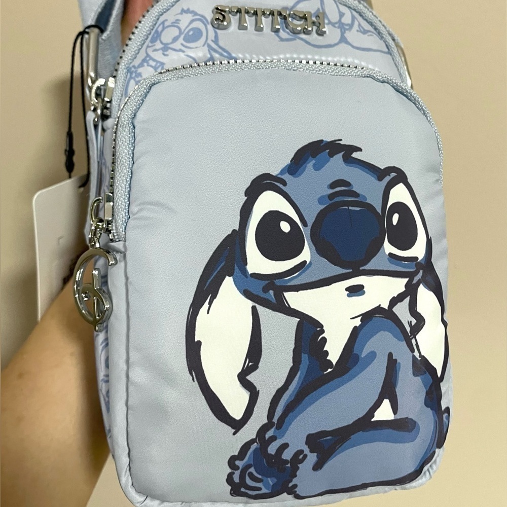 Disney’s Stitch Blue Crossbody Purse | NWT | Limited Edition ✨ - Picture 4 of 7